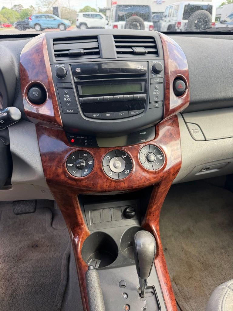 Used 2008 Toyota RAV4 Limited image 15