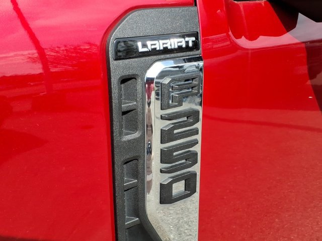 Used 2024 Ford F250 Lariat w/ FX4 Off-Road Package AWD/4WD image 9