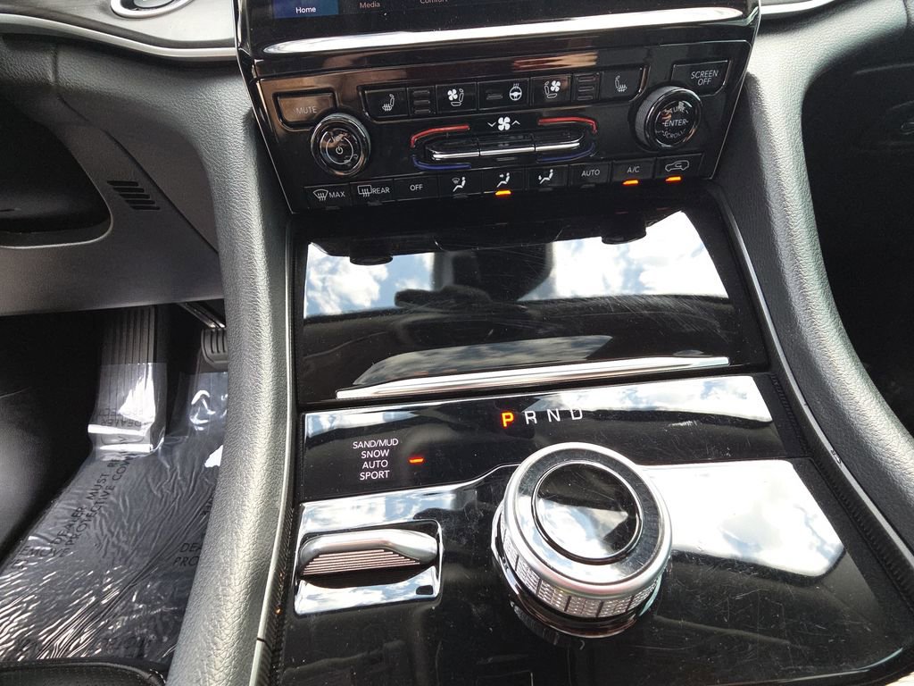 Used 2024 Jeep Grand Cherokee Limited w/ Luxury Tech Group II image 23