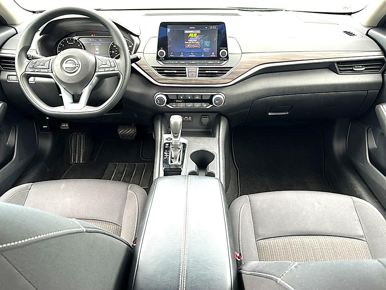 Used 2025 Nissan Altima 2.5 SV FWD image 20