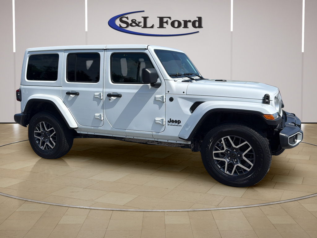 Used 2025 Jeep Wrangler Unlimited Sahara AWD/4WD image 10