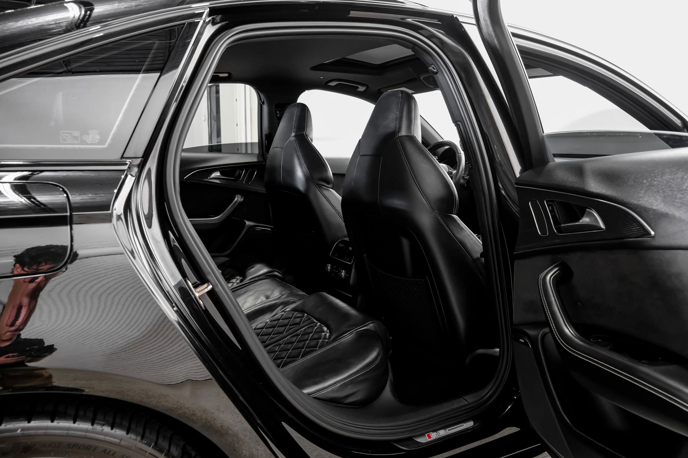 Used 2018 Audi S6 Premium Plus w/ S Sport Package AWD/4WD image 44