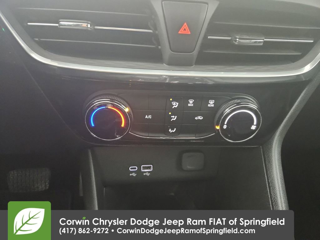 Used 2024 Buick Encore GX Sport Touring image 26