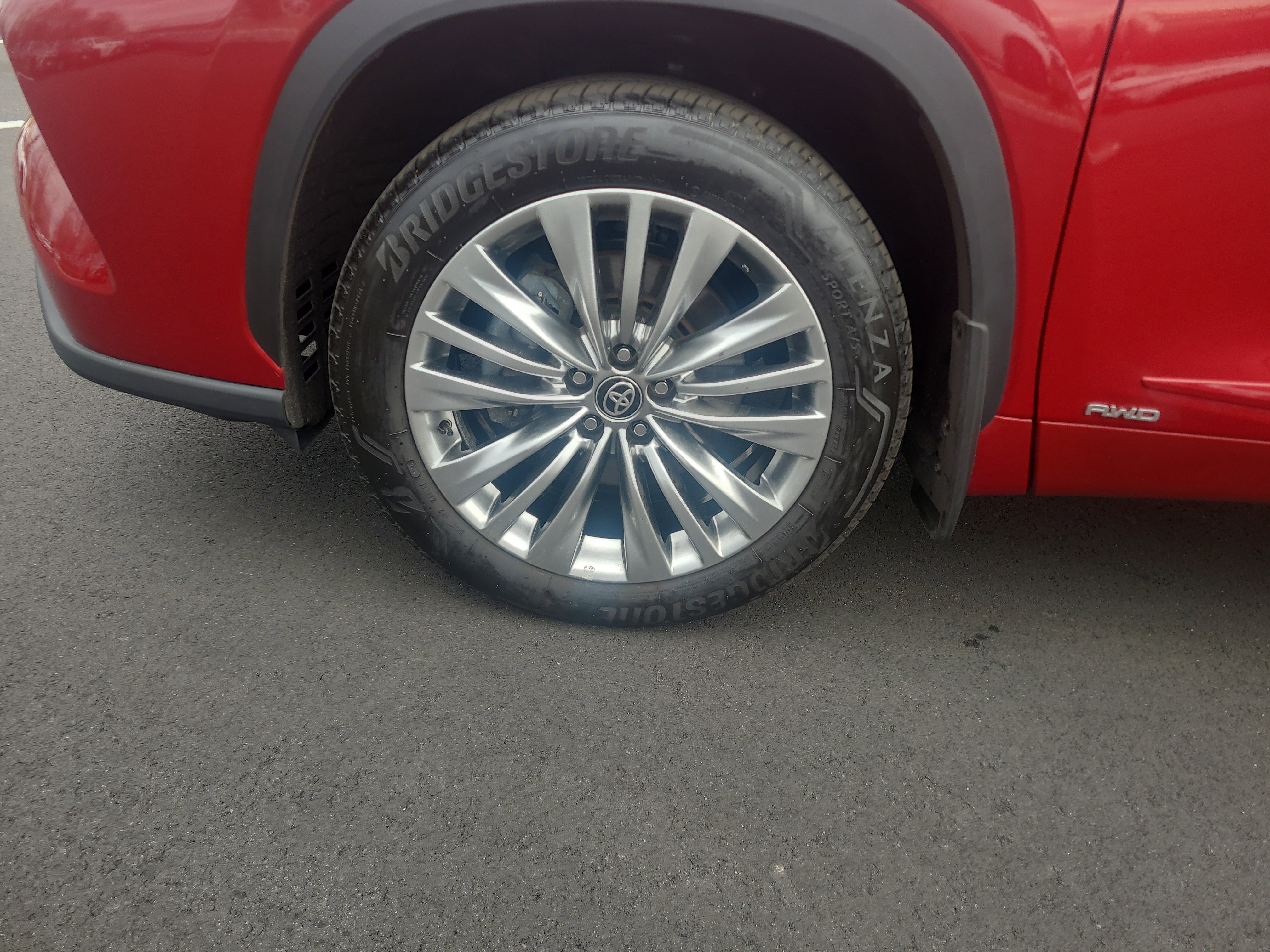 Certified 2025 Toyota Highlander Platinum image 9