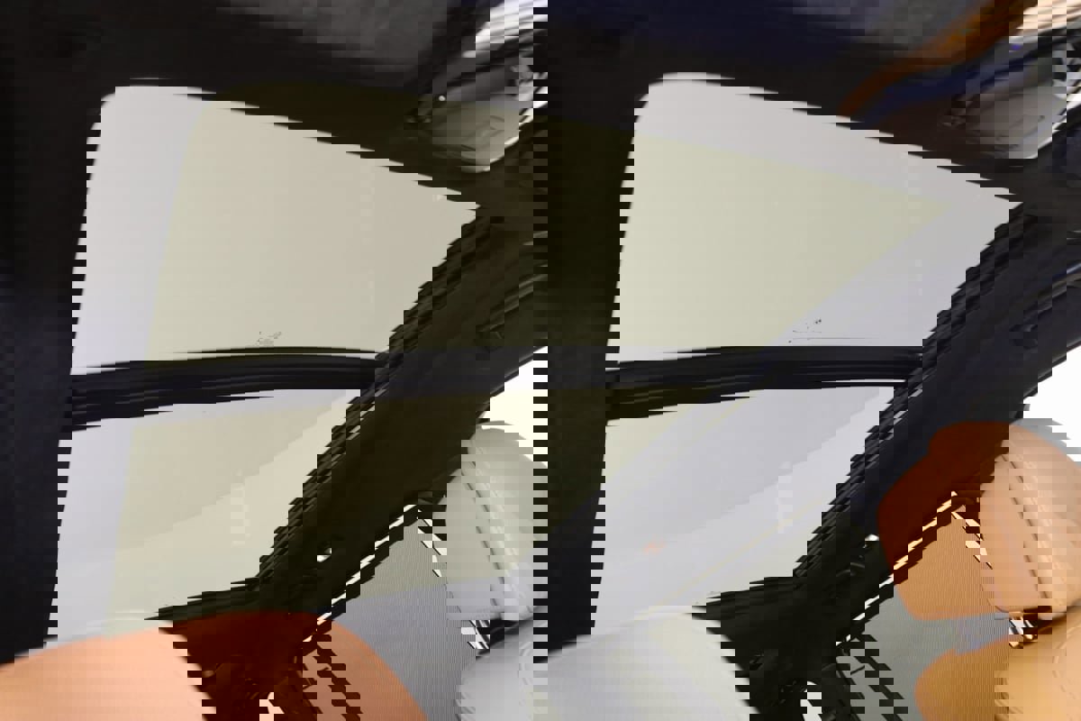 Used 2023 BMW X7 xDrive40i w/ M Sport Package image 11