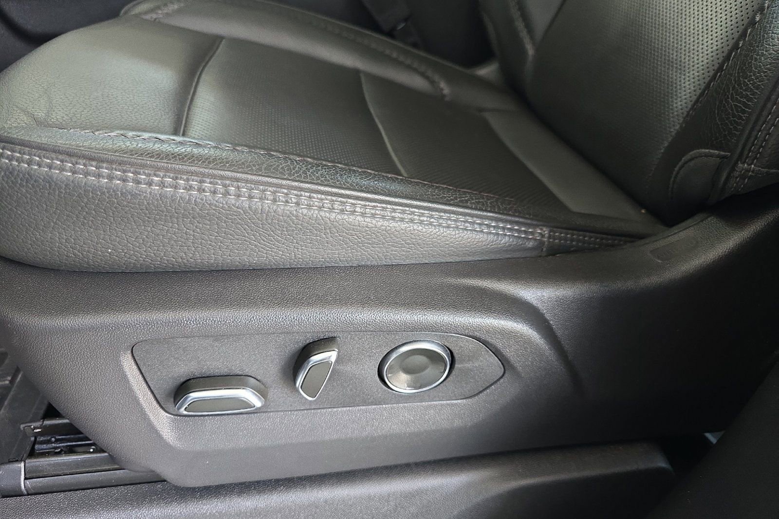 Used 2024 GMC Sierra 1500 Denali w/ Denali Reserve Package image 12