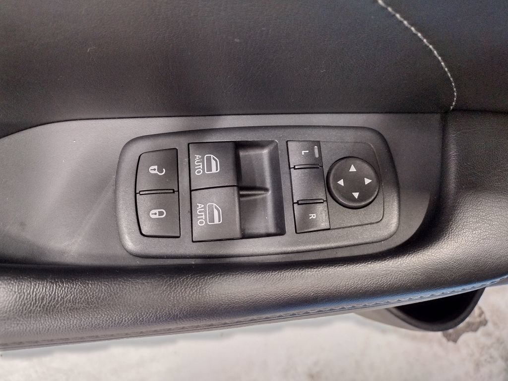 Used 2016 Dodge Challenger R/T Scat Pack RWD image 21