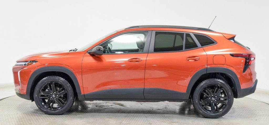 Used 2024 Chevrolet Trax ACTIV w/ Driver Confidence Package image 3