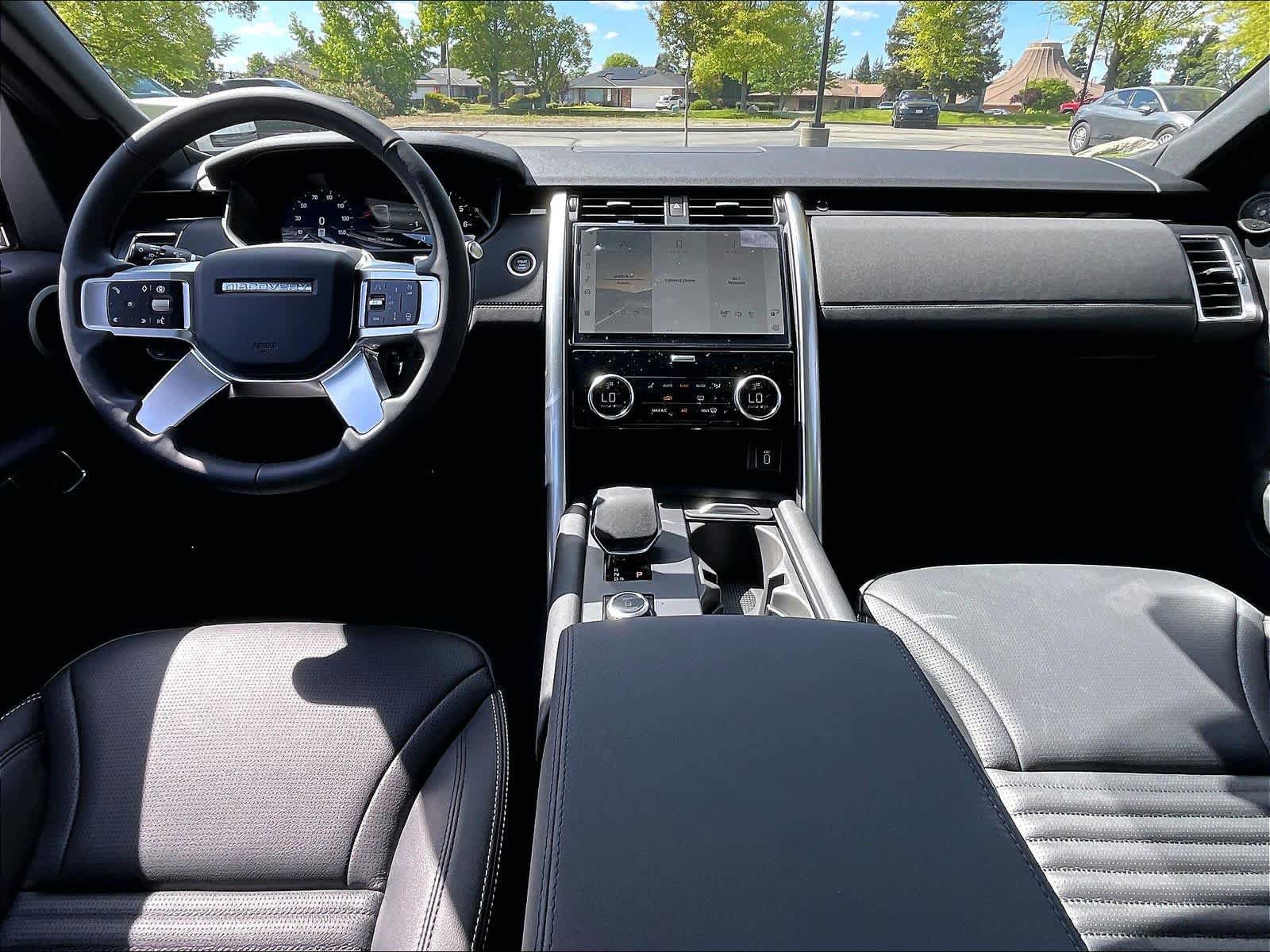 New 2026 Land Rover Discovery S AWD/4WD image 7