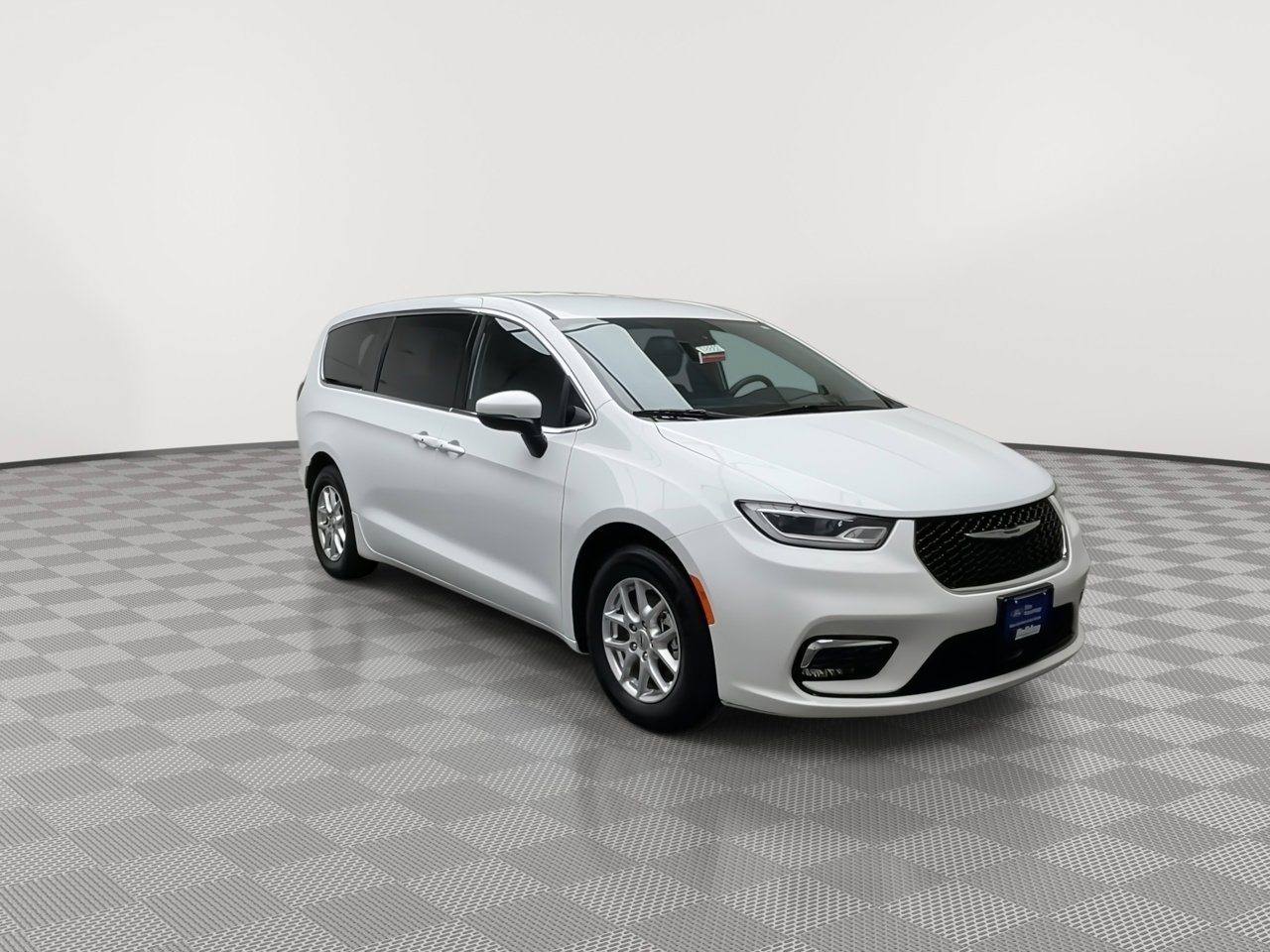 Used 2023 Chrysler Pacifica Touring image 33