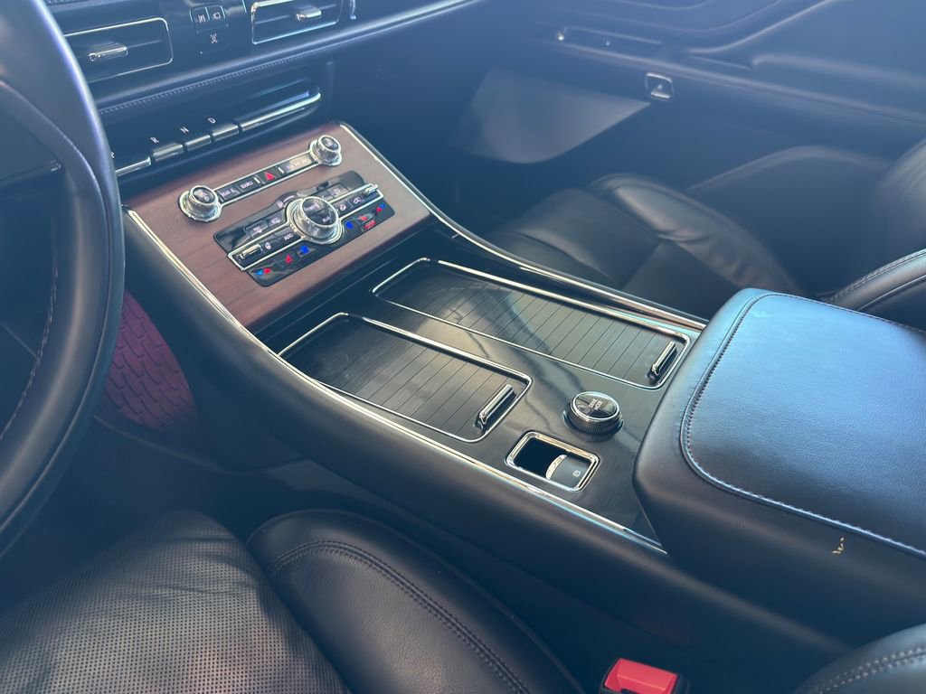 Used 2023 Lincoln Aviator Reserve w/ Equipment Group 201A image 17
