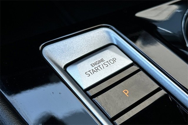 Used 2024 Volkswagen Atlas Cross Sport SE image 24