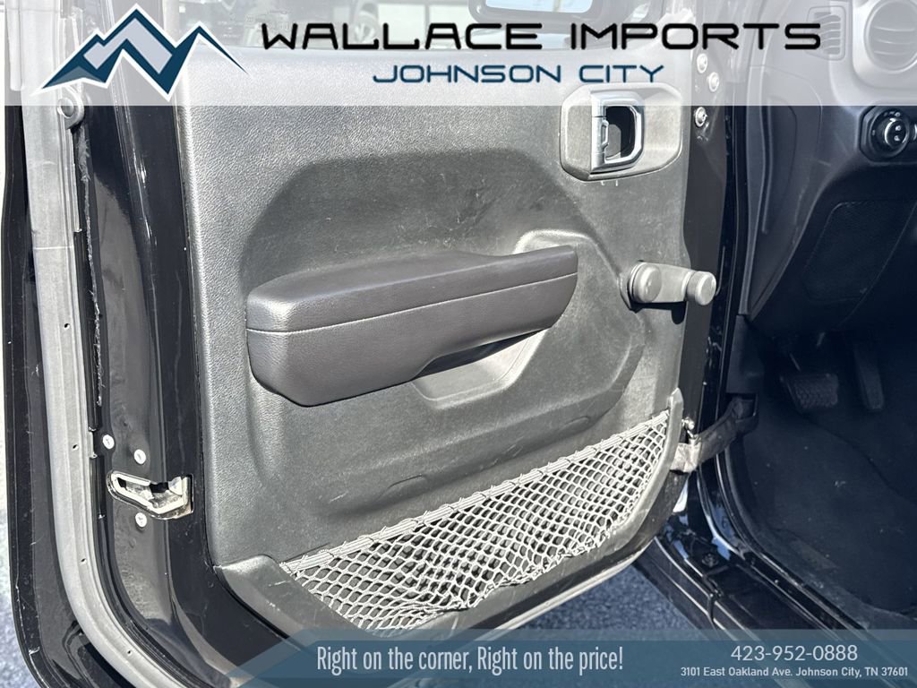 Used 2021 Jeep Gladiator Sport image 12