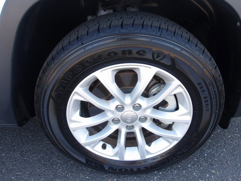 Used 2022 Jeep Cherokee Latitude Lux image 9