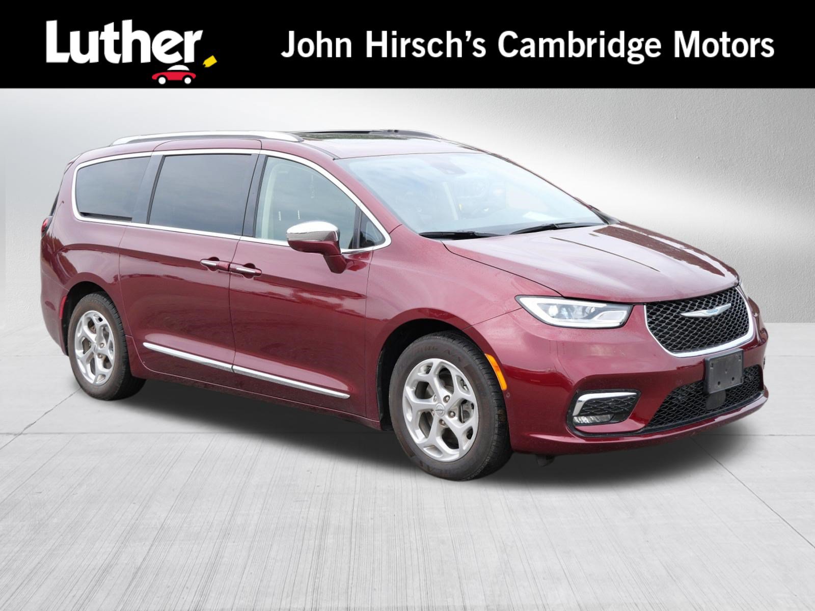 Used 2021 Chrysler Pacifica Limited w/ Uconnect Theater Family Group FWD image 1
