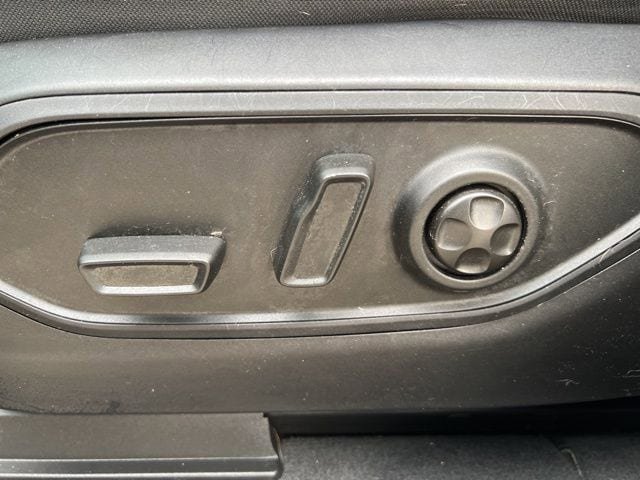 Certified 2024 Jeep Grand Cherokee Altitude AWD/4WD image 19