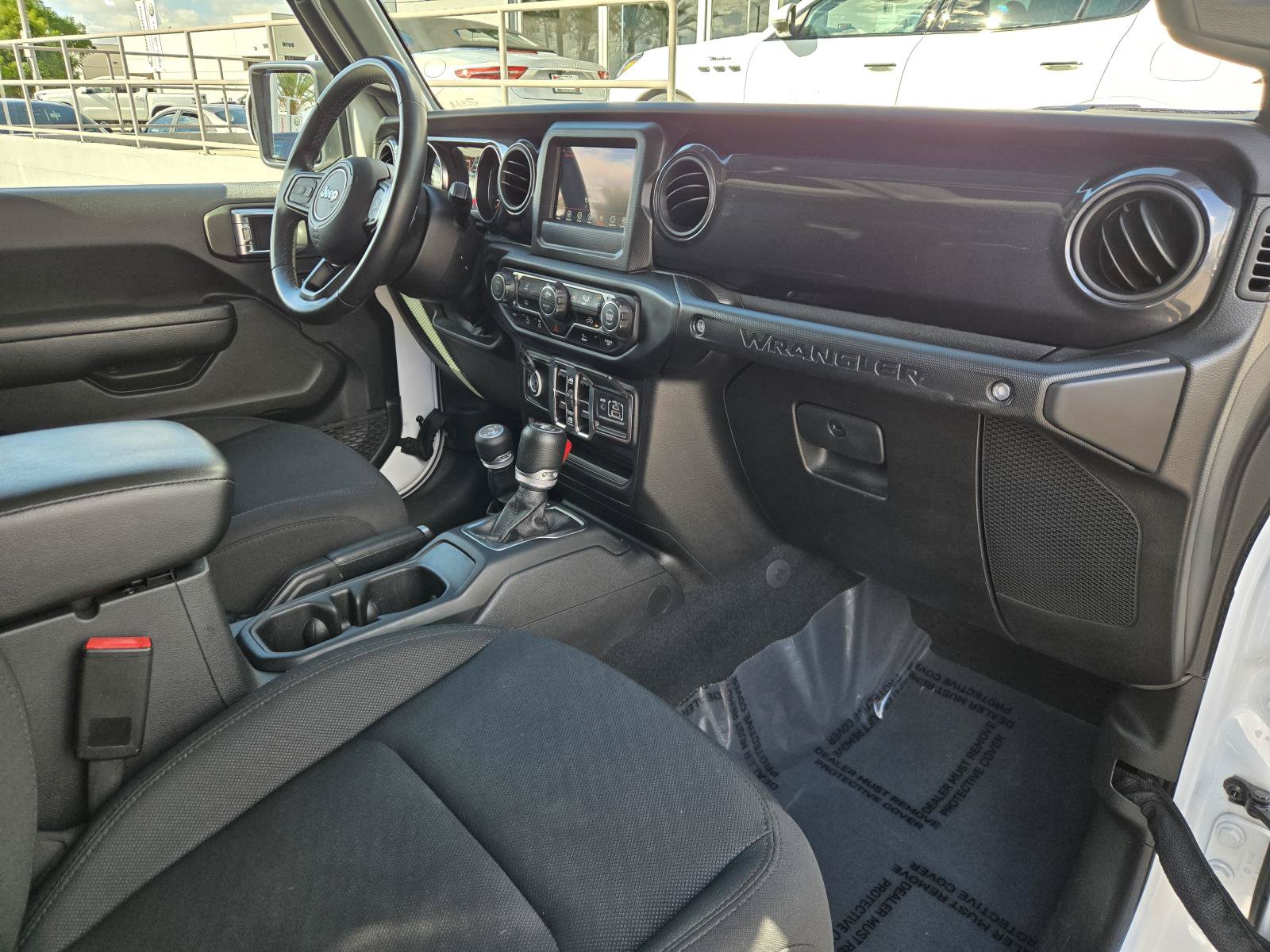 Used 2022 Jeep Wrangler Unlimited Sport AWD/4WD image 32