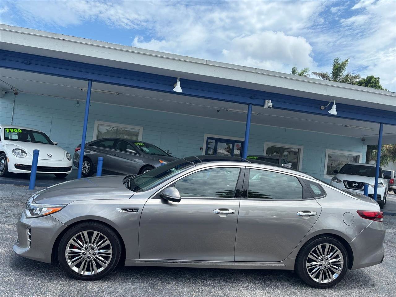 Used 2017 Kia Optima SX FWD image 2