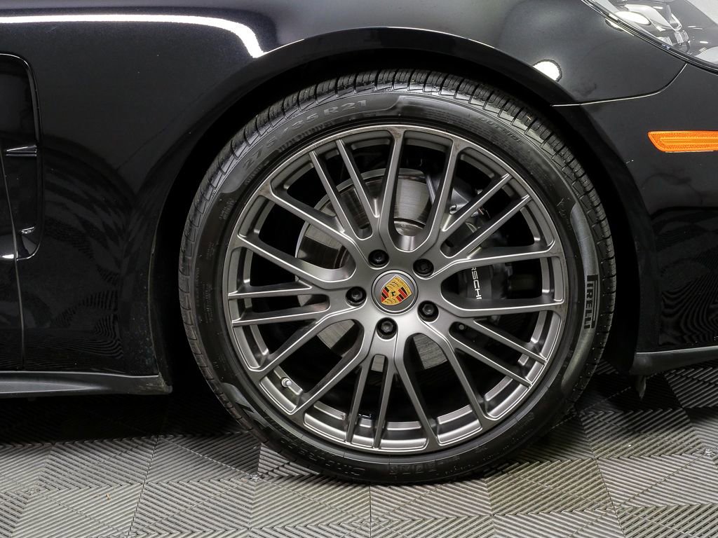 Certified 2023 Porsche Panamera Platinum Edition image 41