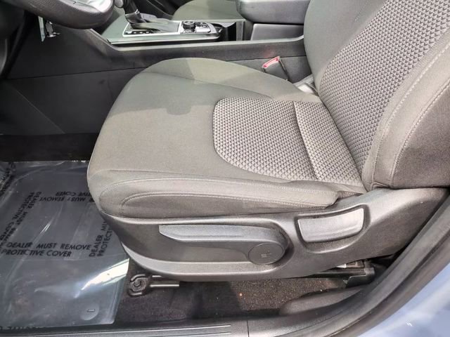 Used 2025 Kia Sportage LX image 20
