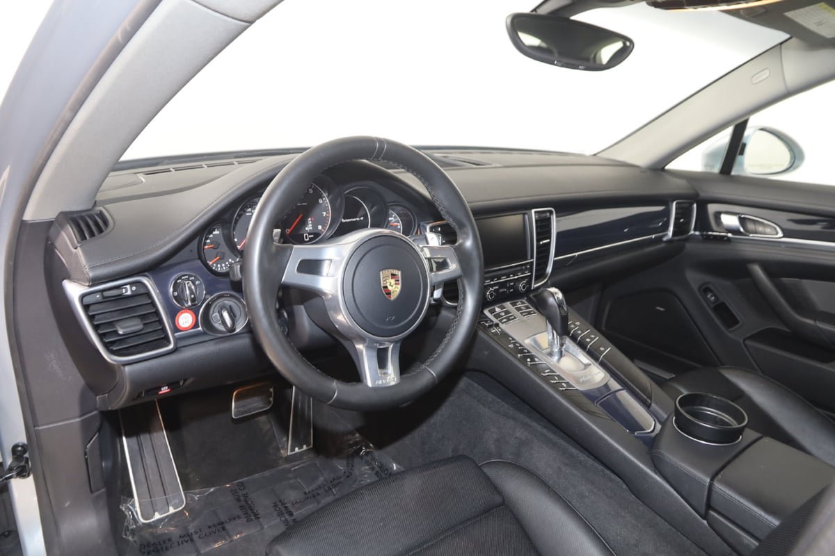 Used 2016 Porsche Panamera 4 Edition AWD/4WD image 26