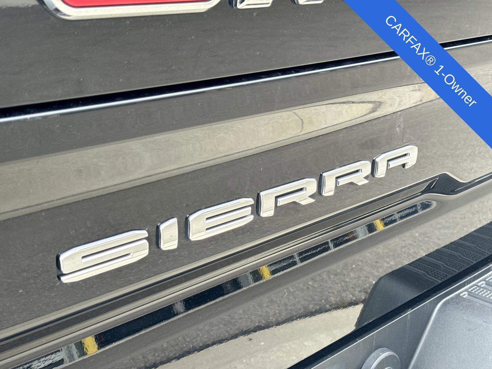 Used 2023 GMC Sierra 1500 AT4 w/ Technology Package AWD/4WD image 15