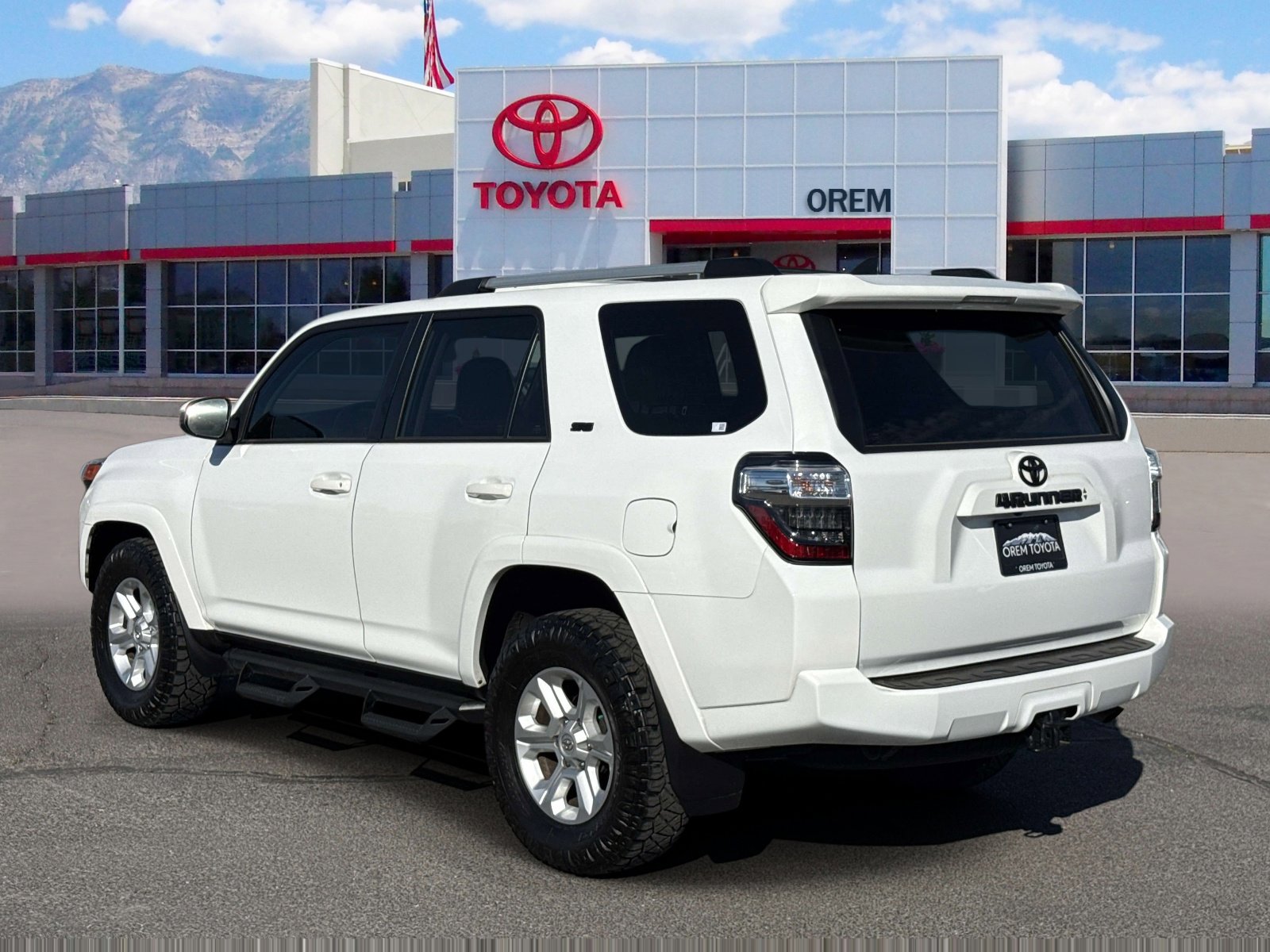 Used 2024 Toyota 4Runner SR5 image 5
