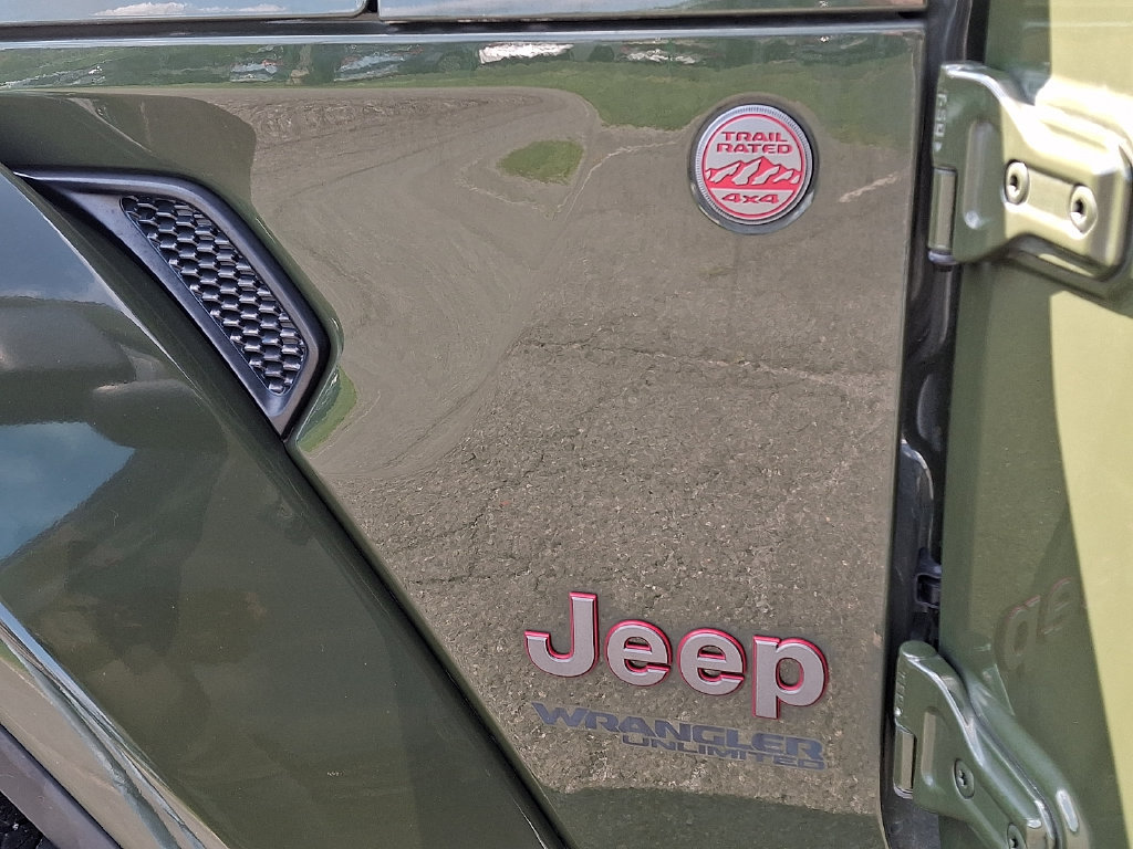 Used 2021 Jeep Wrangler Unlimited Rubicon AWD/4WD image 32