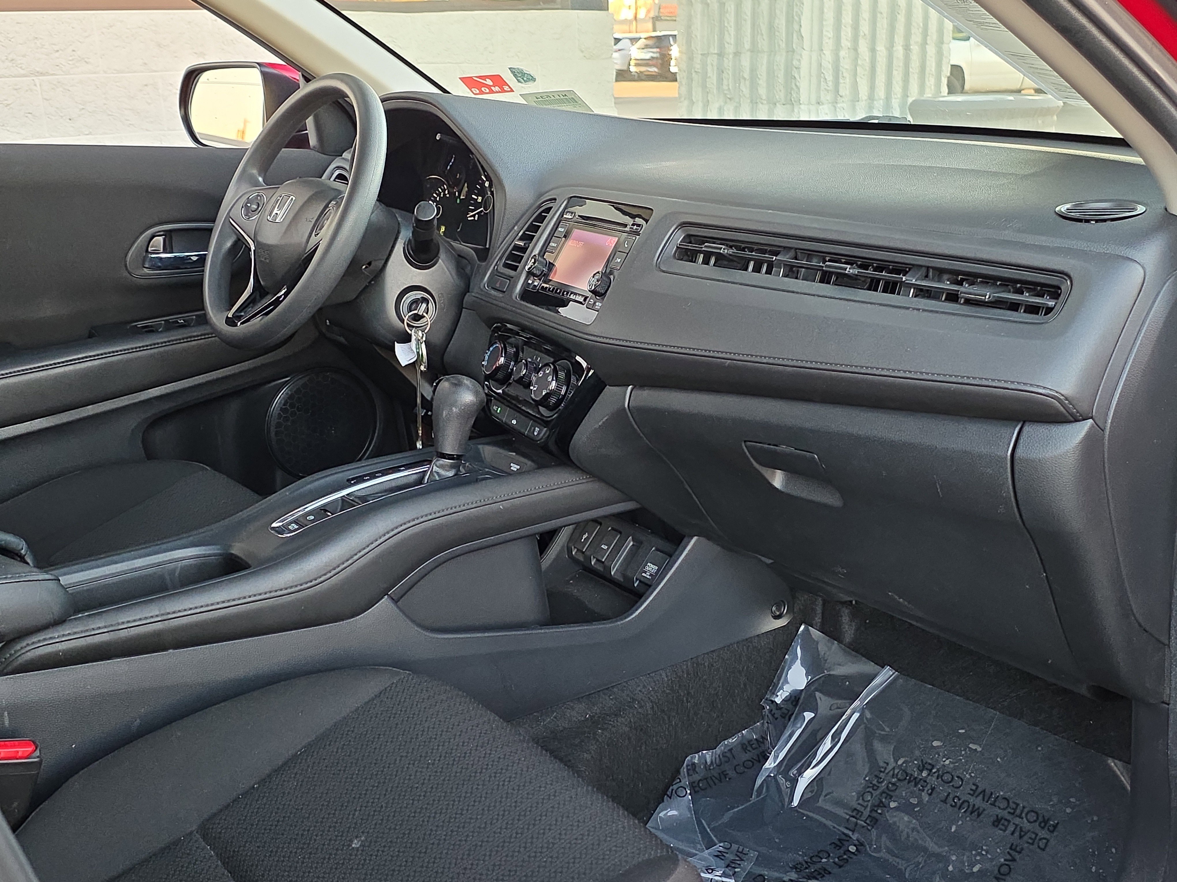 Used 2017 Honda HR-V LX image 28