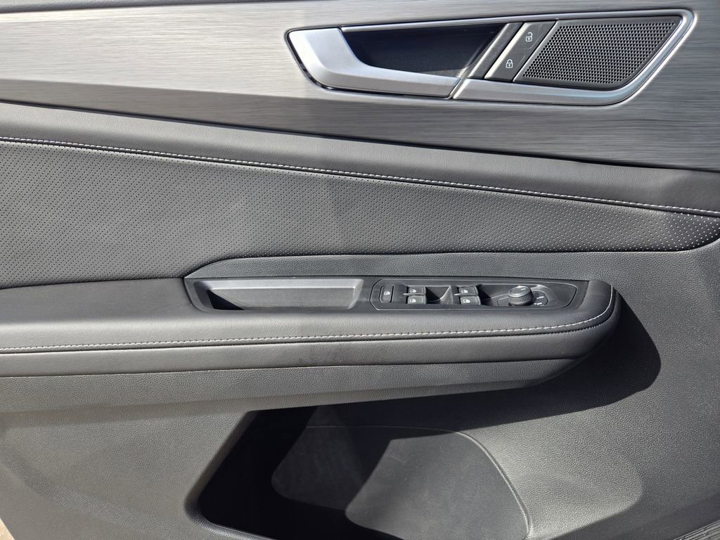 New 2026 Volkswagen Atlas Cross Sport SE image 18