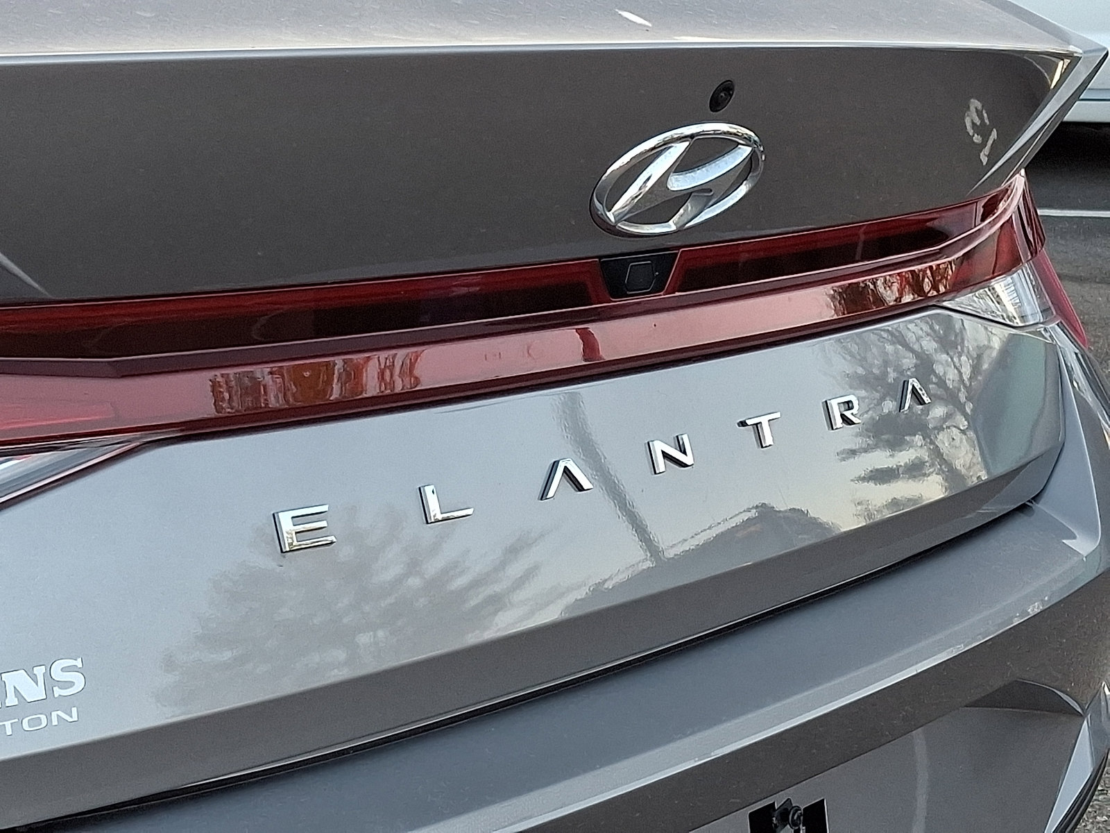 Used 2023 Hyundai Elantra SEL image 29