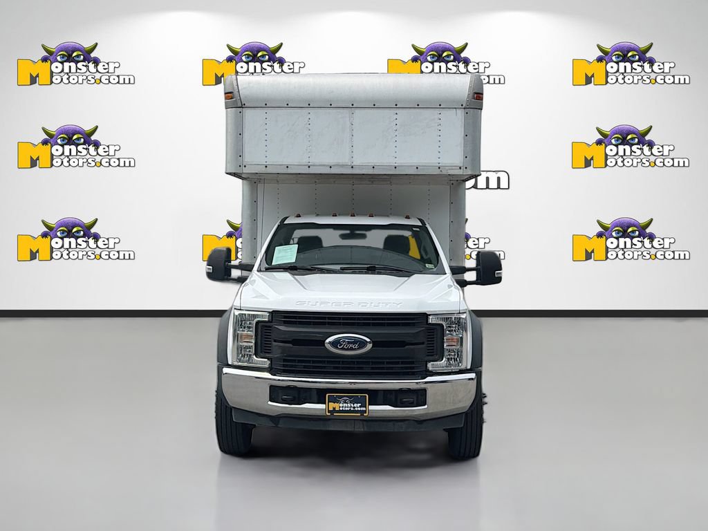 Used 2017 Ford F550 2WD Regular Cab Super Duty image 2
