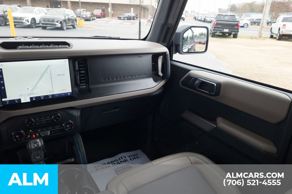 Used 2023 Ford Bronco Wildtrak image 18