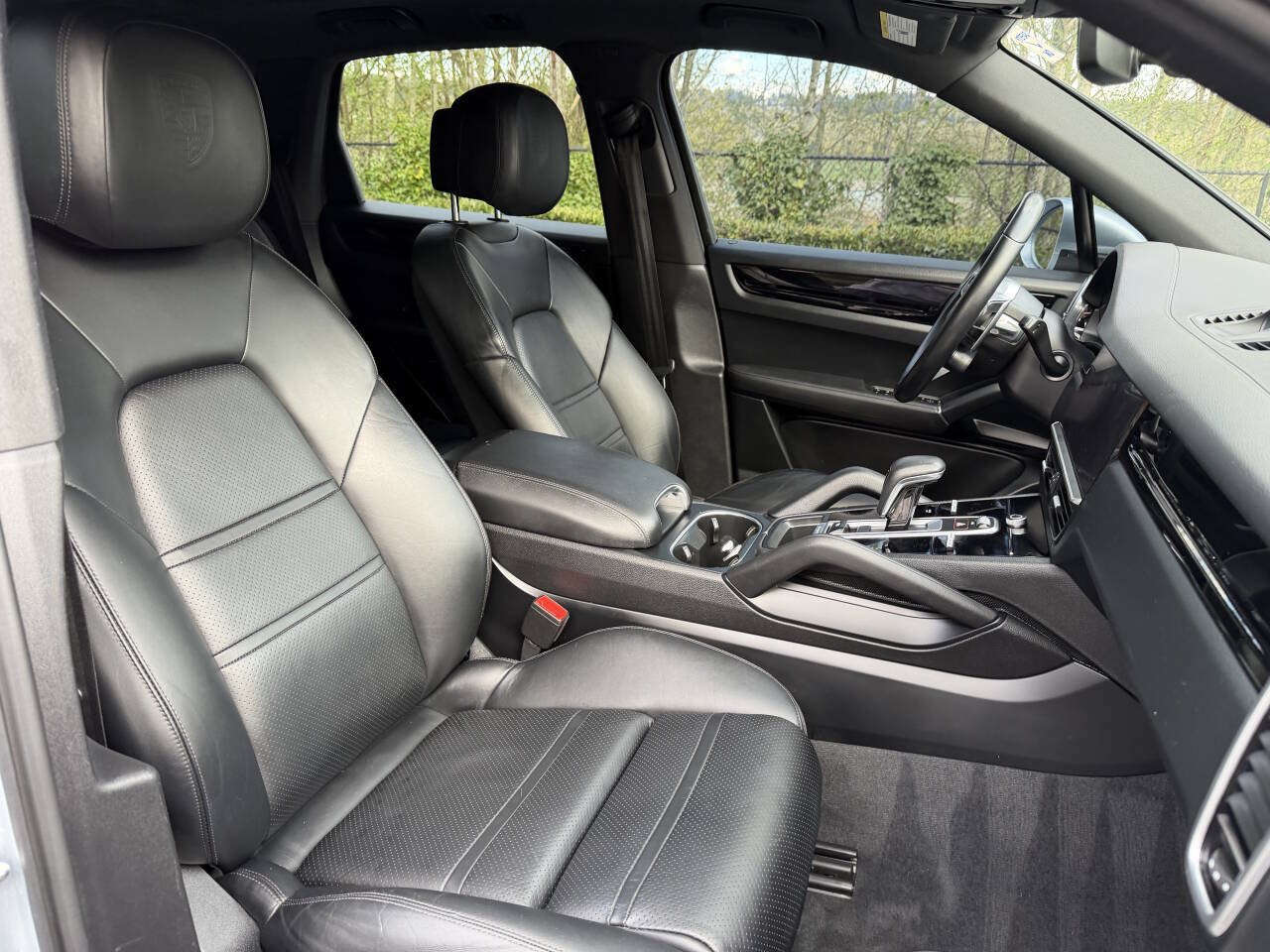 Used 2019 Porsche Cayenne S w/ Premium Package AWD/4WD image 17