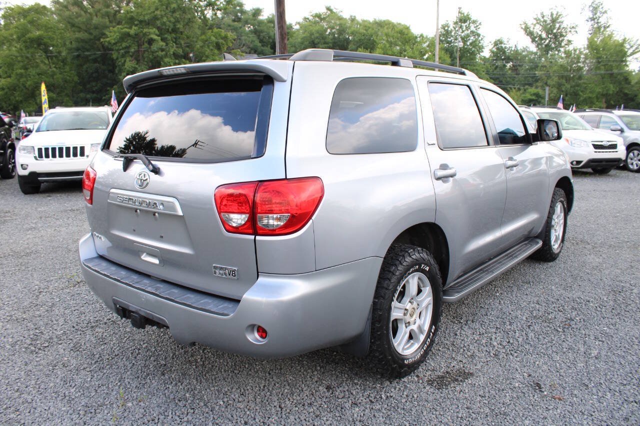 Used 2010 Toyota Sequoia SR5 AWD/4WD image 7