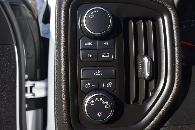 Certified 2024 Chevrolet Silverado 1500 Custom image 24