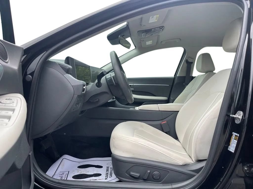 Used 2025 Hyundai Sonata SEL FWD image 14