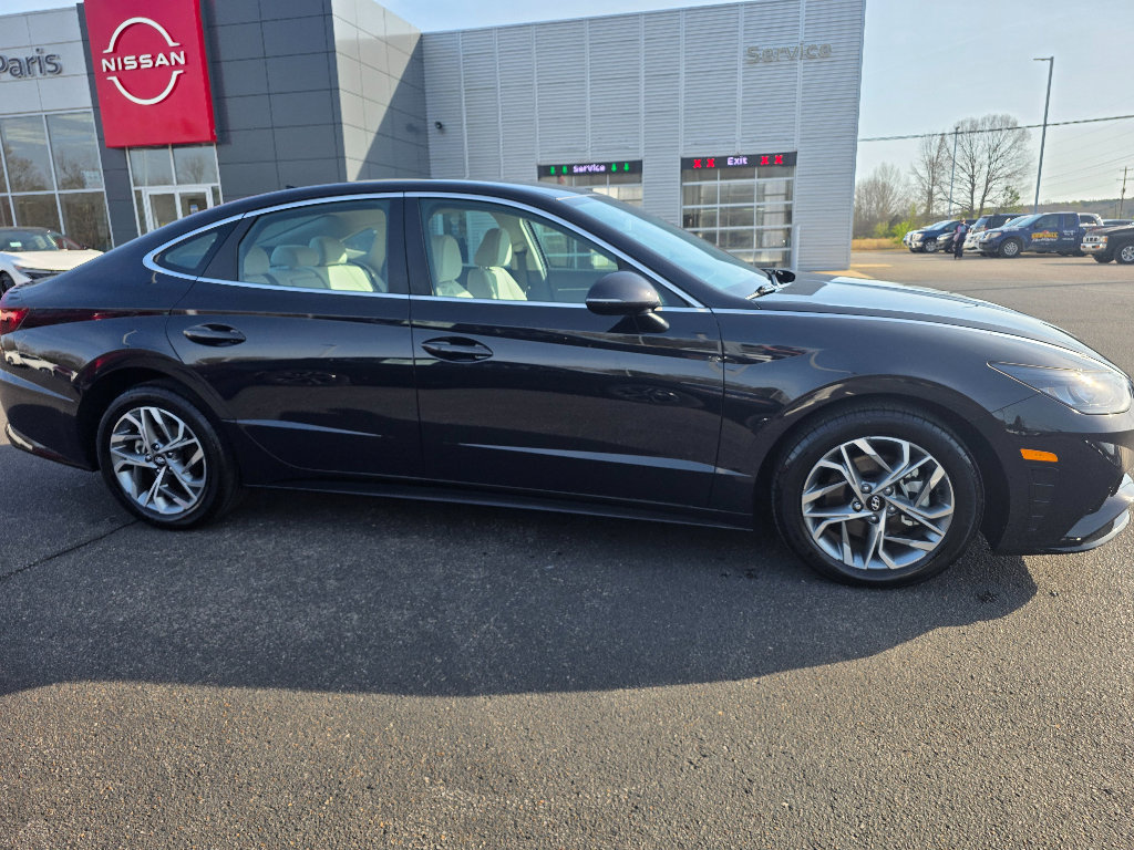 Used 2023 Hyundai Sonata SEL image 2