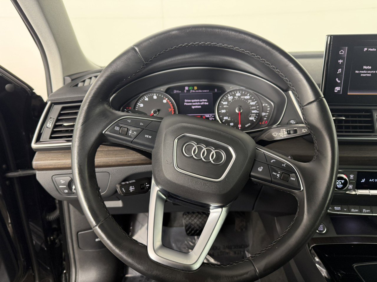 Used 2023 Audi Q5 2.0T Premium w/ Convenience Package AWD/4WD image 23