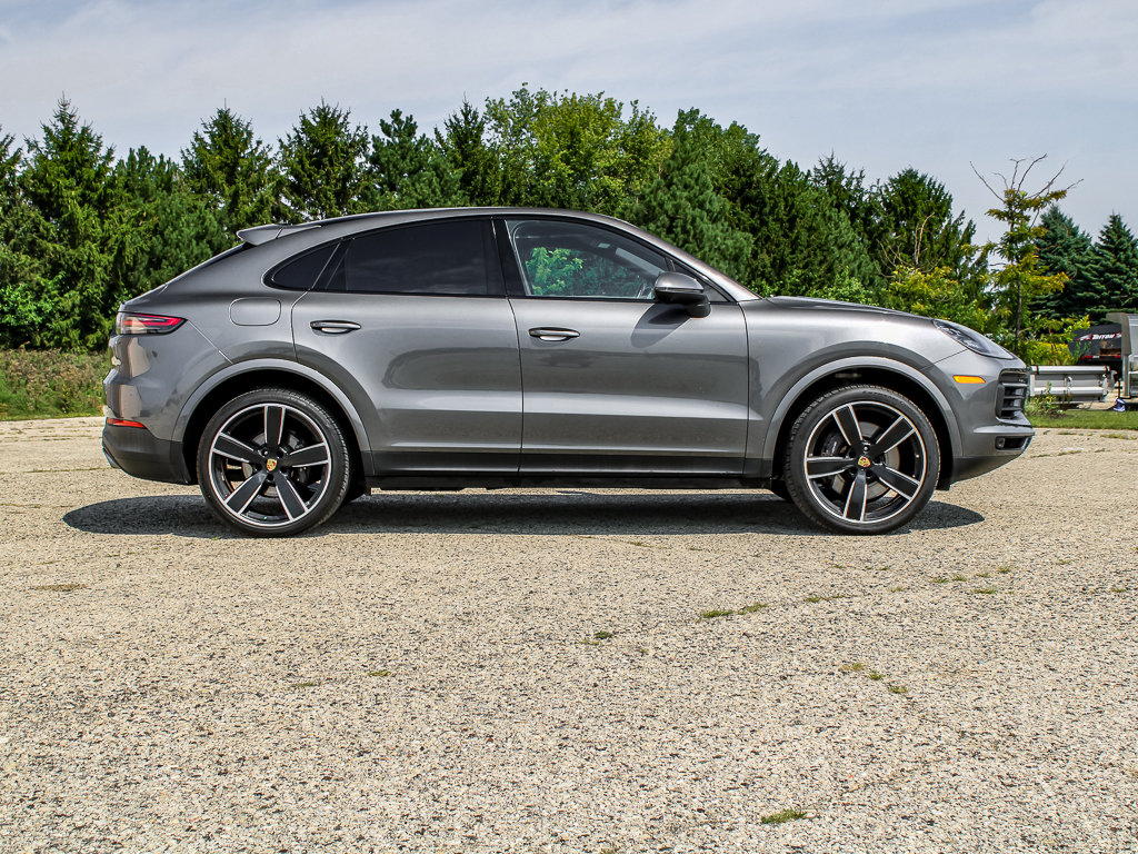 Used 2021 Porsche Cayenne Coupe AWD/4WD image 2