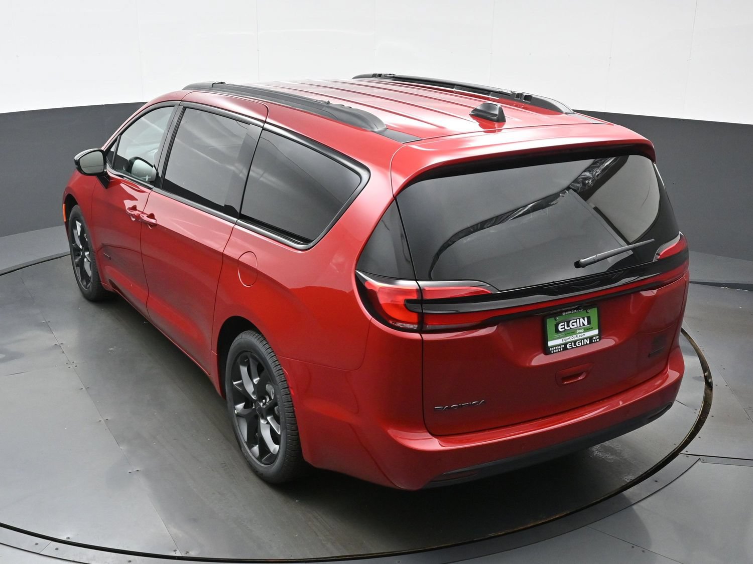 New 2027 Chrysler Pacifica Select FWD image 24