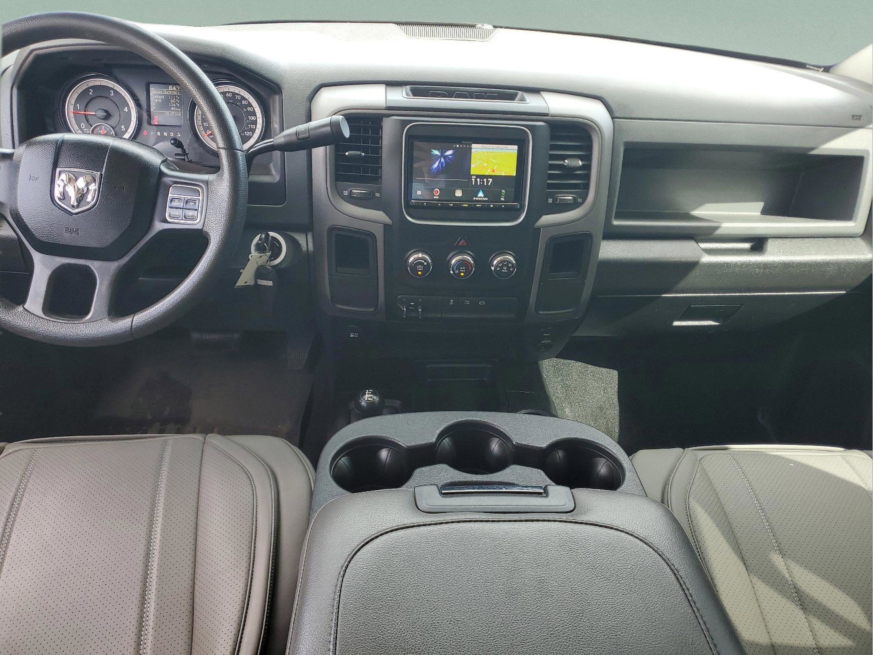 Used 2018 RAM 2500 Tradesman w/ Chrome Appearance Group image 13