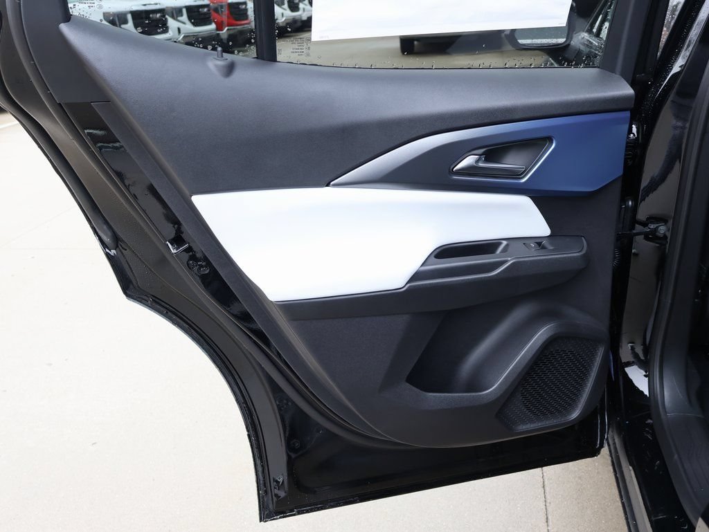 New 2026 Chevrolet Equinox EV LT w/ Convenience Package II FWD image 23