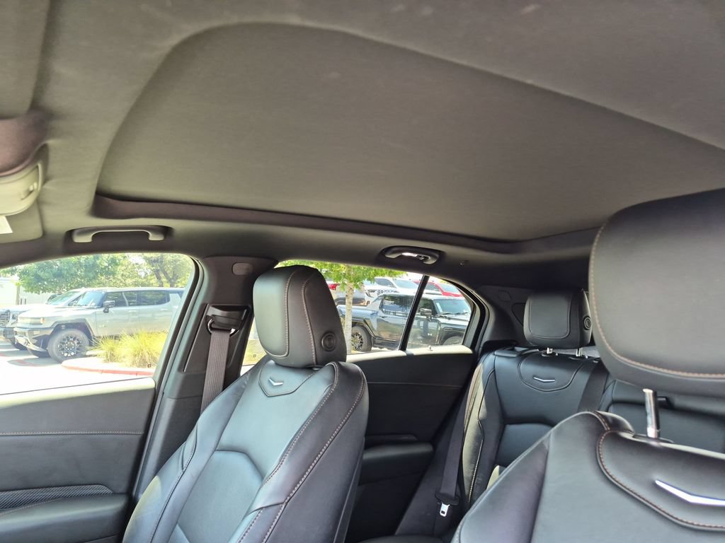 Used 2023 Cadillac XT4 Sport FWD image 32