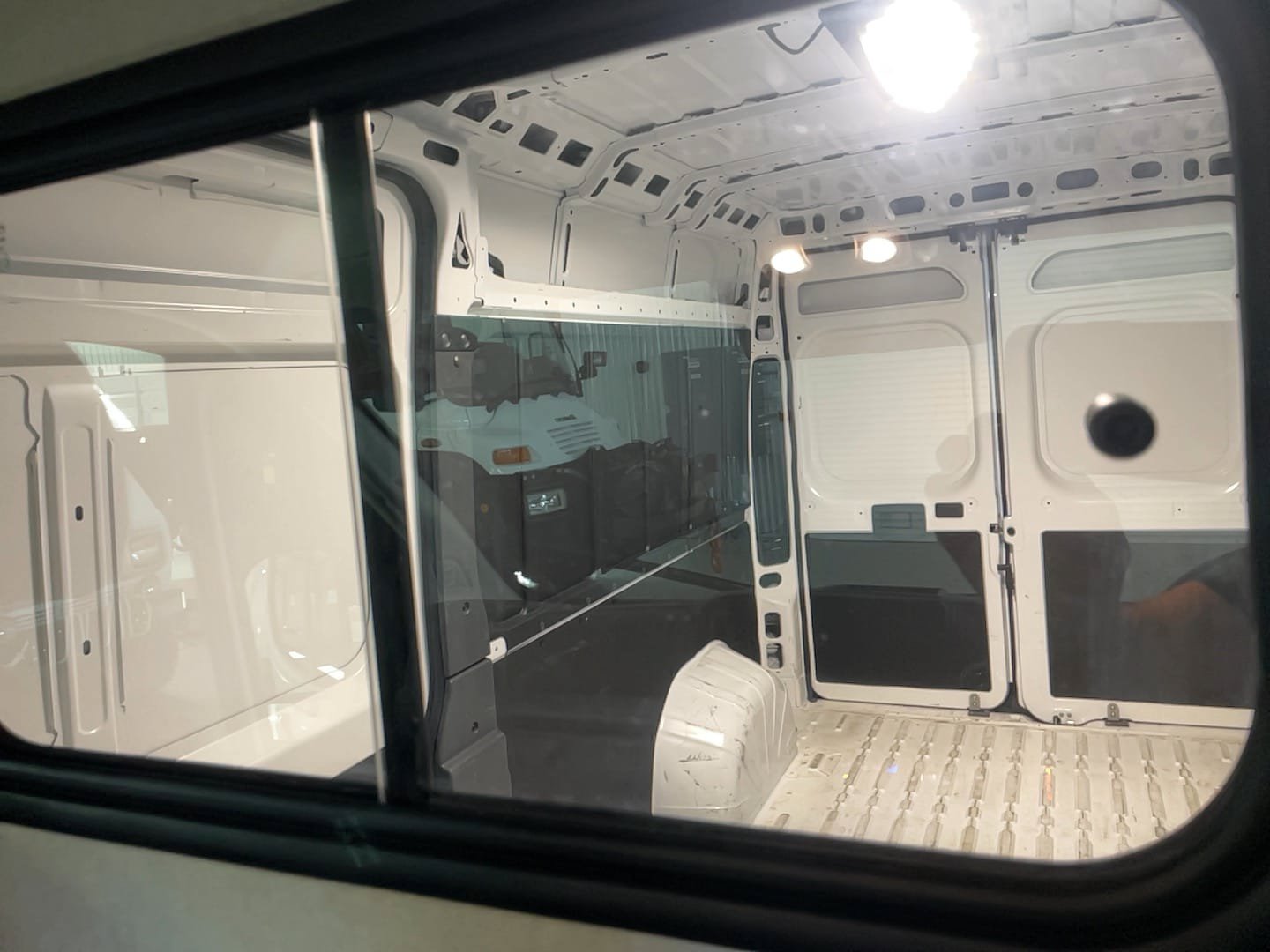 Used 2025 RAM ProMaster 3500 w/ Convenience Group FWD image 11