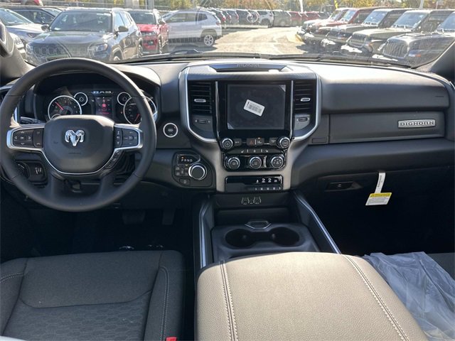 New 2026 RAM 1500 4x4 Crew Cab image 12