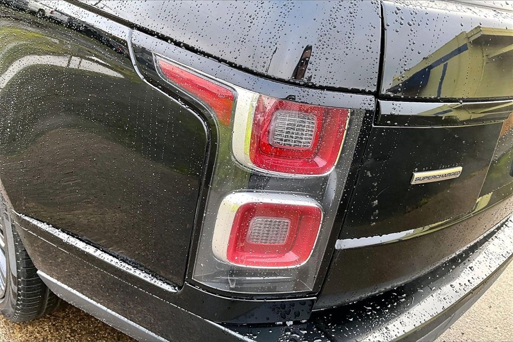 Used 2019 Land Rover Range Rover Long Wheelbase Supercharged image 28