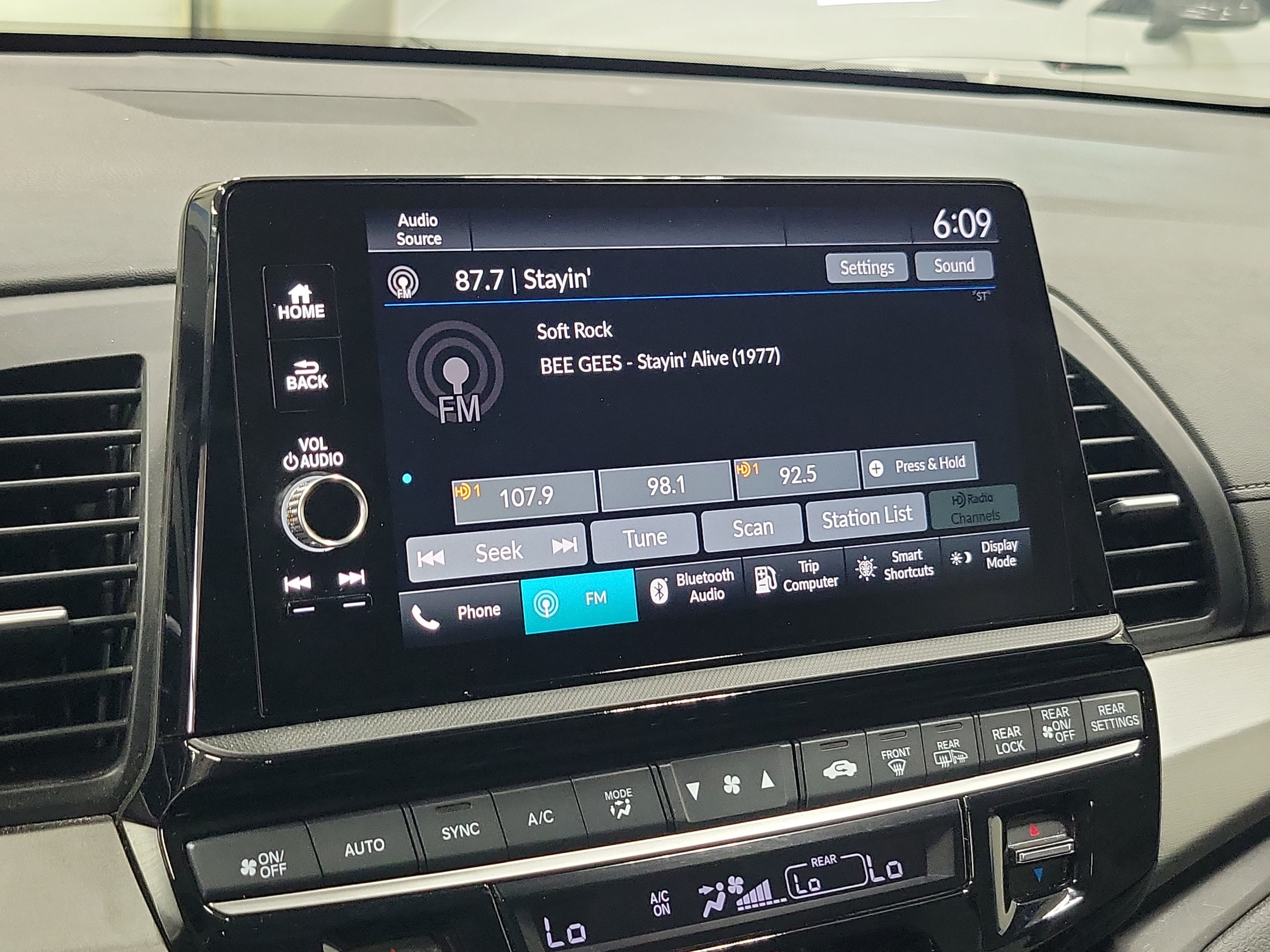 Used 2025 Honda Odyssey EX-L image 31