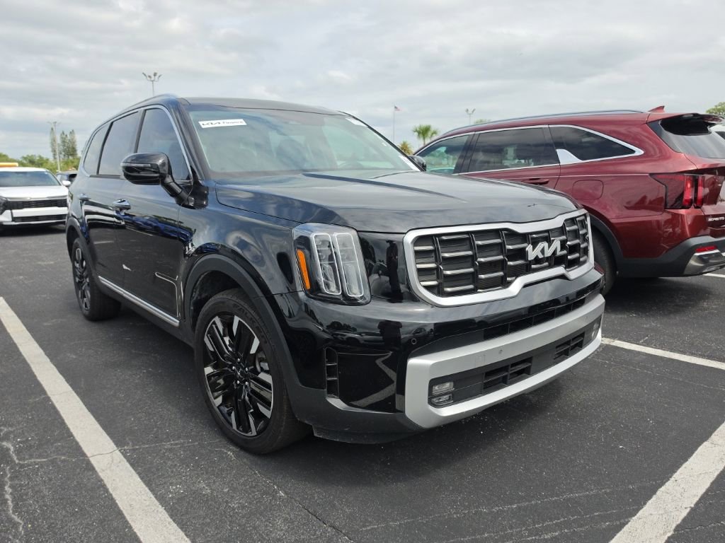 Used 2024 Kia Telluride SX FWD image 3
