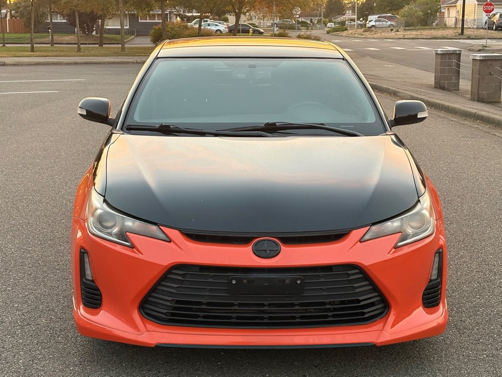 Used 2015 Scion tC FWD image 4